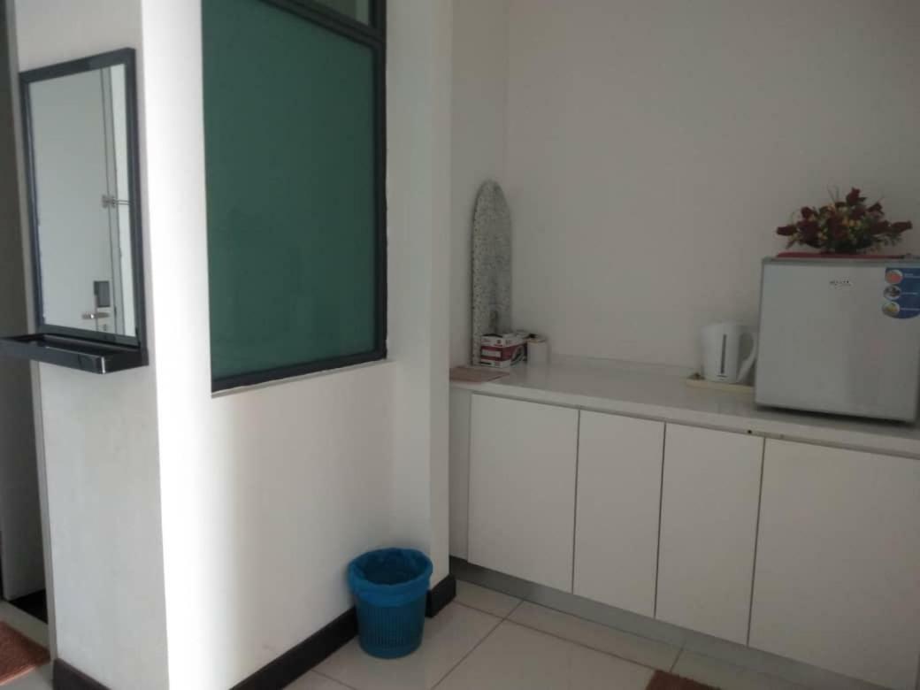 Ferienwohnung Dwharf Port Dickson Exterior foto